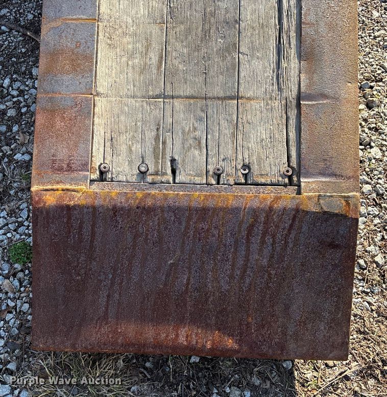 image for item ED2157 2001 Interstate equipment trailer