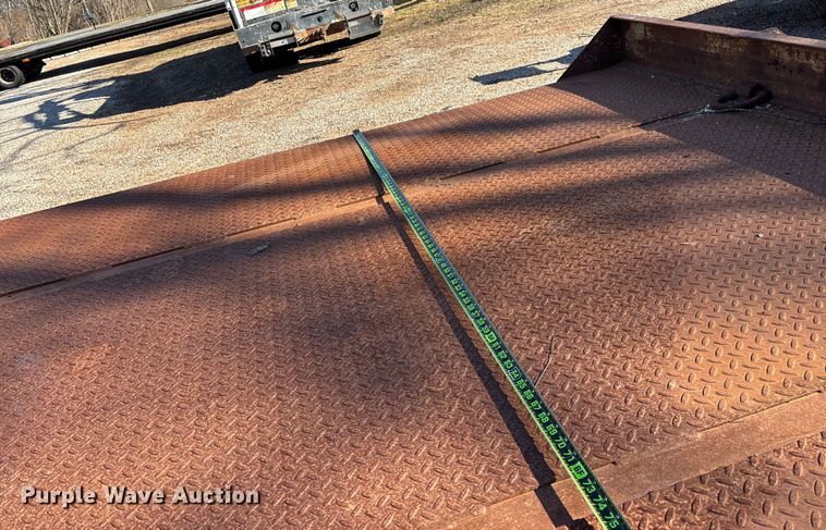 image for item ED2157 2001 Interstate equipment trailer