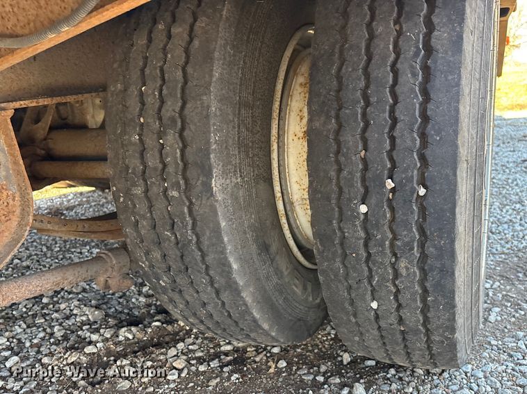 image for item ED2157 2001 Interstate equipment trailer