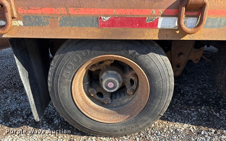 image for item ED2157 2001 Interstate equipment trailer