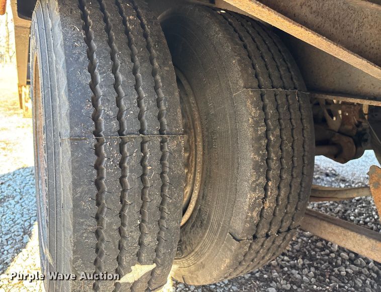 image for item ED2157 2001 Interstate equipment trailer