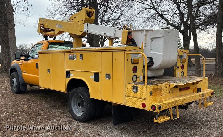 image for item ED2469 2005 Ford F550 Super Duty bucket truck