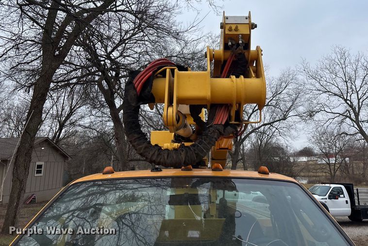 image for item ED2469 2005 Ford F550 Super Duty bucket truck