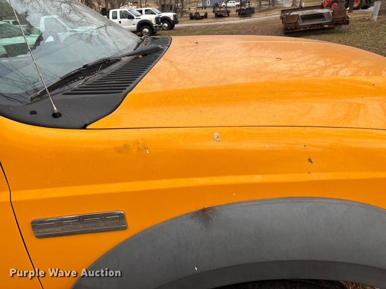 image for item ED2469 2005 Ford F550 Super Duty bucket truck