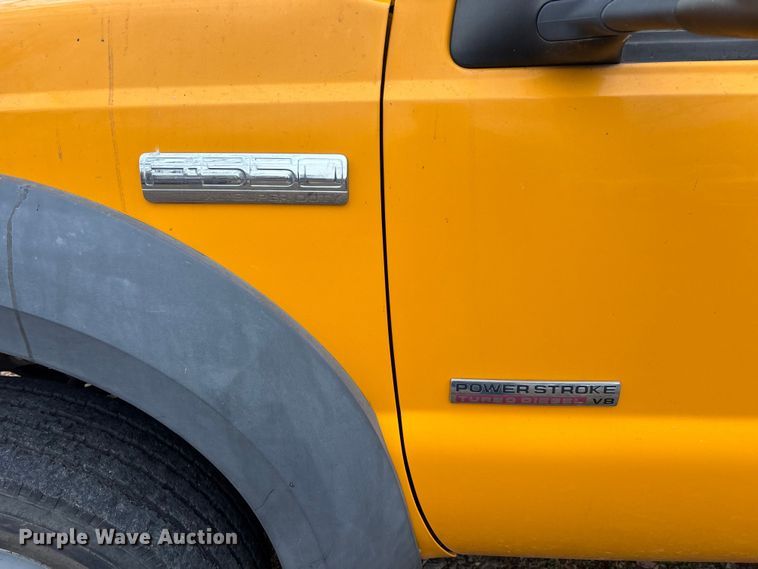 image for item ED2469 2005 Ford F550 Super Duty bucket truck