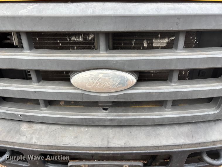 image for item ED2469 2005 Ford F550 Super Duty bucket truck