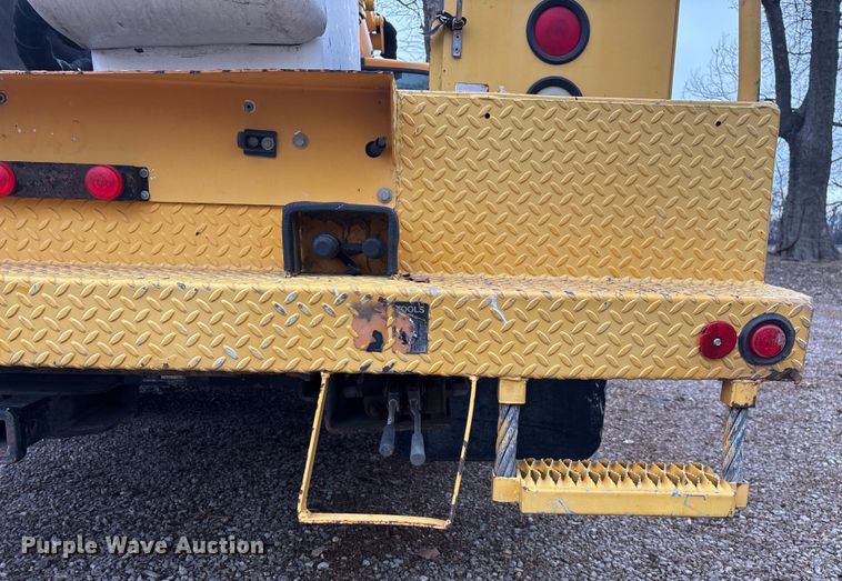 image for item ED2469 2005 Ford F550 Super Duty bucket truck