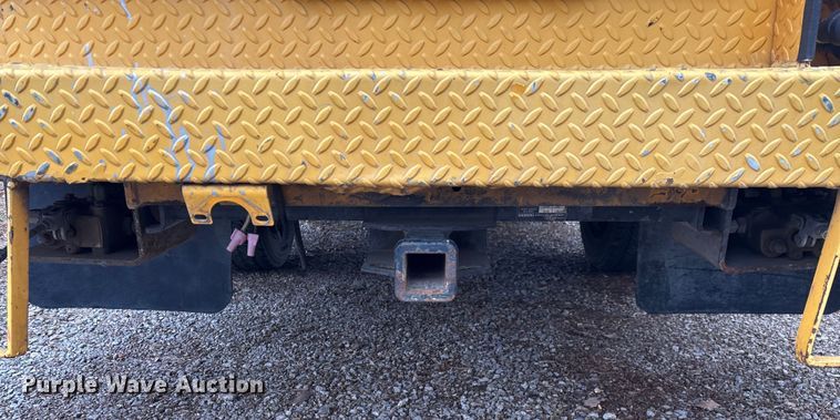 image for item ED2469 2005 Ford F550 Super Duty bucket truck