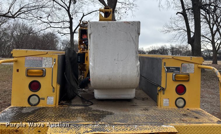 image for item ED2469 2005 Ford F550 Super Duty bucket truck