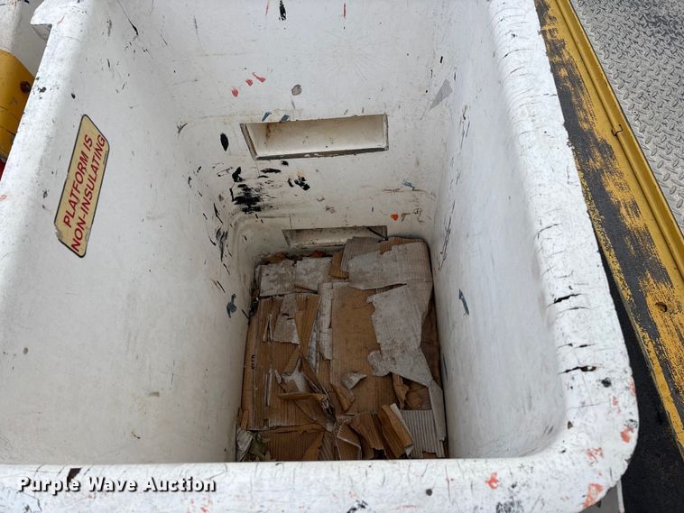 image for item ED2469 2005 Ford F550 Super Duty bucket truck