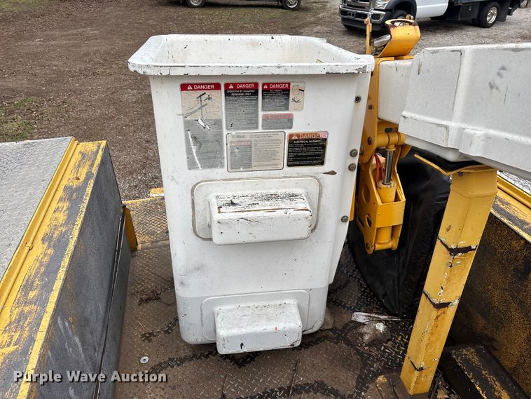 image for item ED2469 2005 Ford F550 Super Duty bucket truck