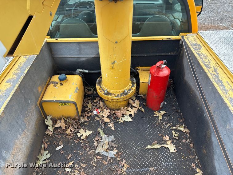 image for item ED2469 2005 Ford F550 Super Duty bucket truck