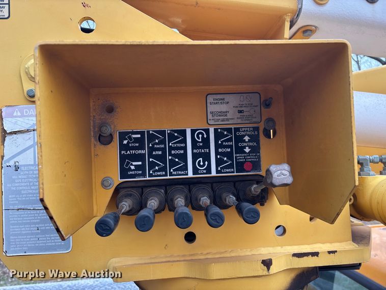 image for item ED2469 2005 Ford F550 Super Duty bucket truck