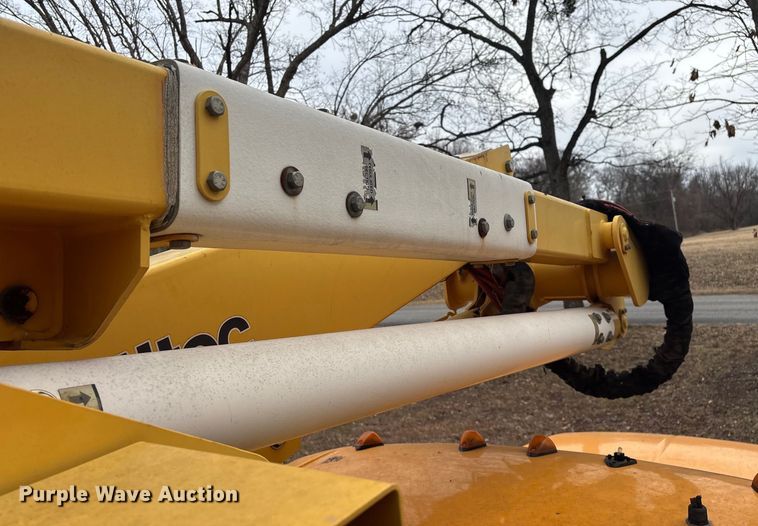 image for item ED2469 2005 Ford F550 Super Duty bucket truck