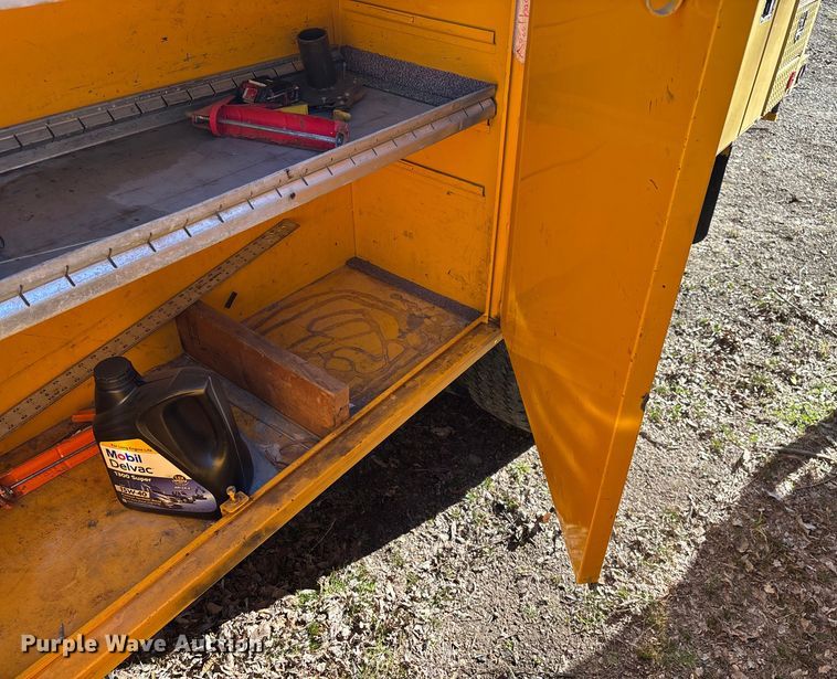 image for item ED2469 2005 Ford F550 Super Duty bucket truck