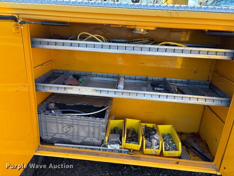 image for item ED2469 2005 Ford F550 Super Duty bucket truck