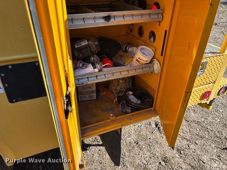 image for item ED2469 2005 Ford F550 Super Duty bucket truck