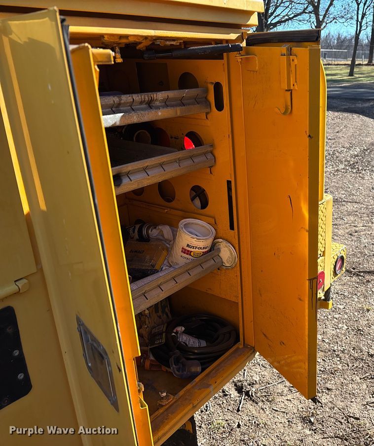 image for item ED2469 2005 Ford F550 Super Duty bucket truck