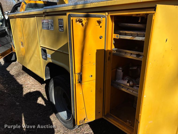 image for item ED2469 2005 Ford F550 Super Duty bucket truck
