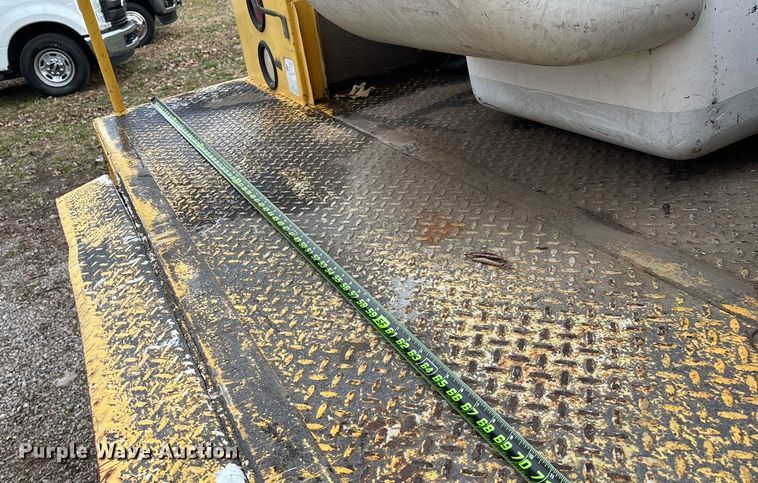 image for item ED2469 2005 Ford F550 Super Duty bucket truck