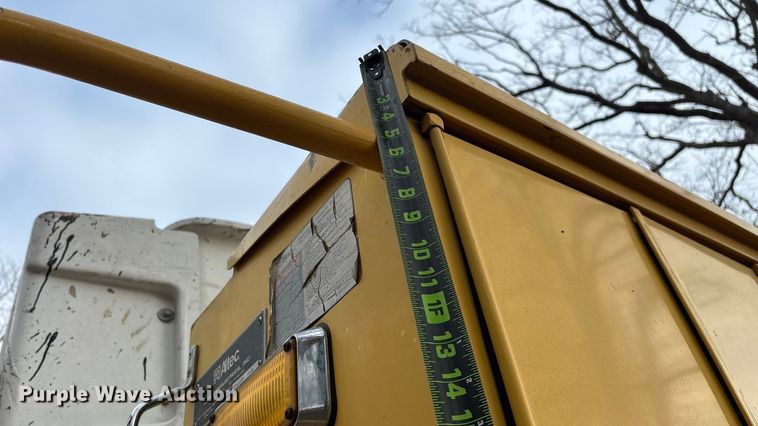 image for item ED2469 2005 Ford F550 Super Duty bucket truck