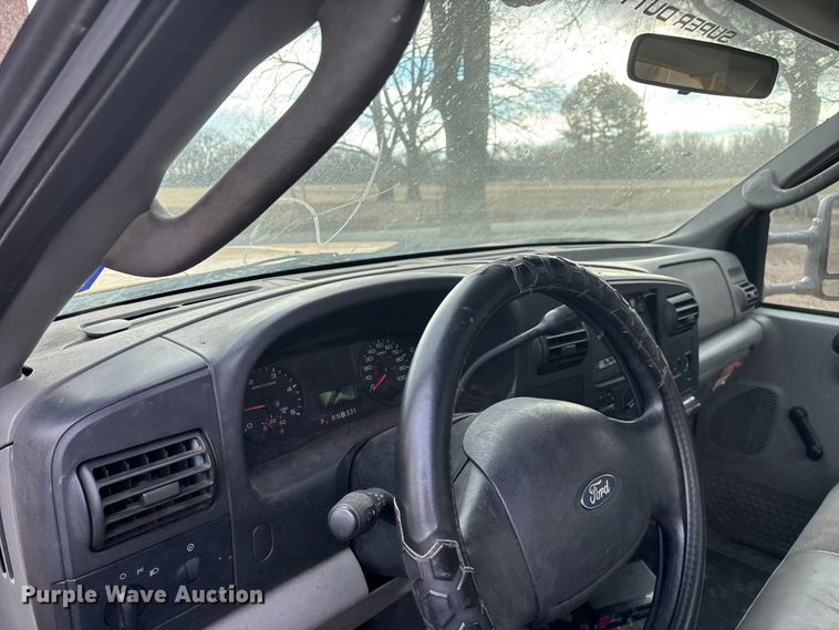 image for item ED2469 2005 Ford F550 Super Duty bucket truck