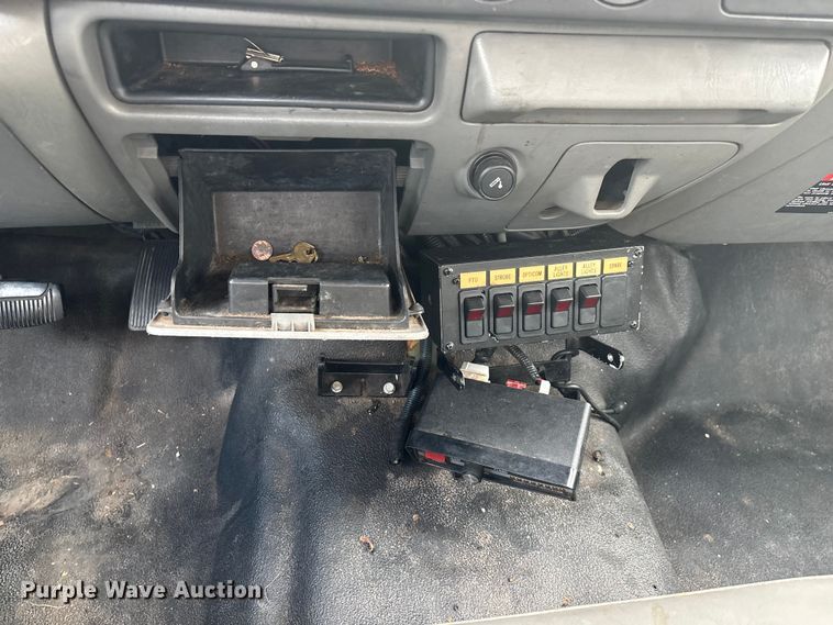 image for item ED2469 2005 Ford F550 Super Duty bucket truck