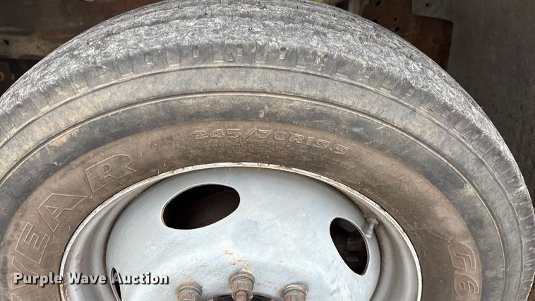 image for item ED2469 2005 Ford F550 Super Duty bucket truck