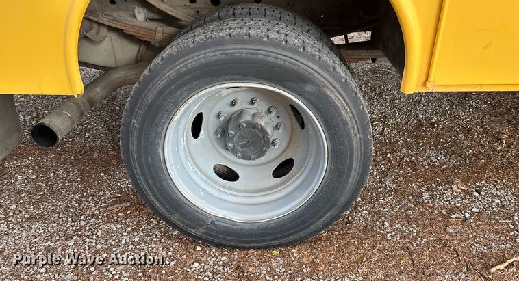 image for item ED2469 2005 Ford F550 Super Duty bucket truck