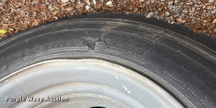 image for item ED2469 2005 Ford F550 Super Duty bucket truck