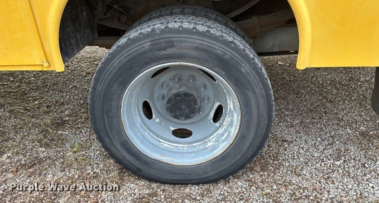 image for item ED2469 2005 Ford F550 Super Duty bucket truck