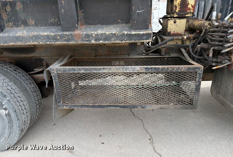 image for item ED5101 1992 GMC TopKick dump truck