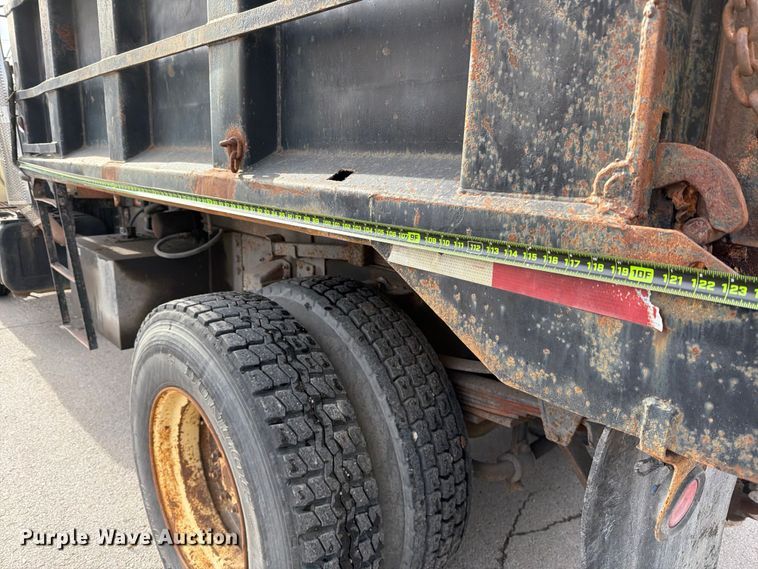 image for item ED5101 1992 GMC TopKick dump truck