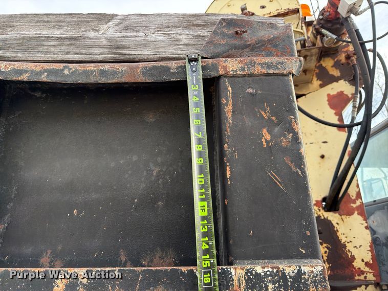 image for item ED5101 1992 GMC TopKick dump truck