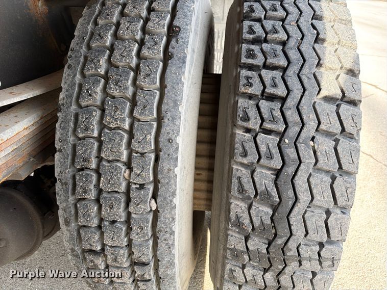 image for item ED5101 1992 GMC TopKick dump truck