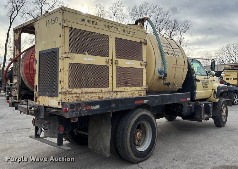 image for item ED5105 1993 GMC C7000 vacuum truck