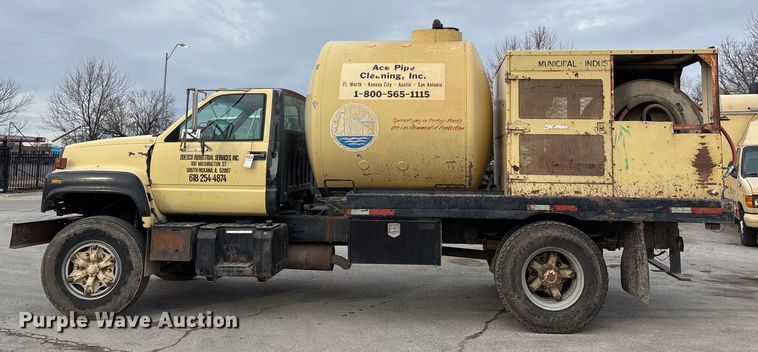 image for item ED5105 1993 GMC C7000 vacuum truck