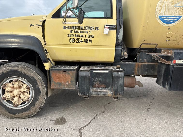 image for item ED5105 1993 GMC C7000 vacuum truck