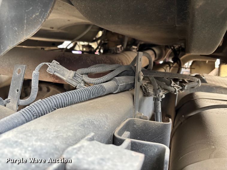 image for item ED5105 1993 GMC C7000 vacuum truck