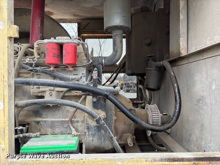 image for item ED5105 1993 GMC C7000 vacuum truck