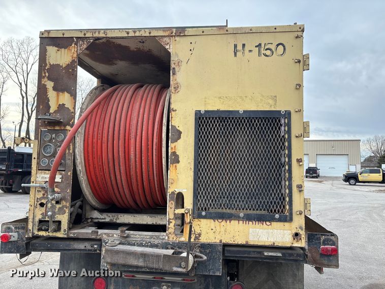 image for item ED5105 1993 GMC C7000 vacuum truck