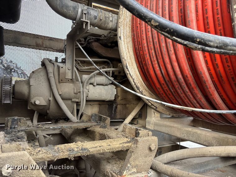 image for item ED5105 1993 GMC C7000 vacuum truck