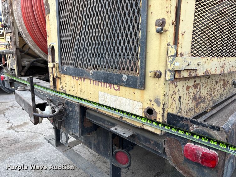 image for item ED5105 1993 GMC C7000 vacuum truck