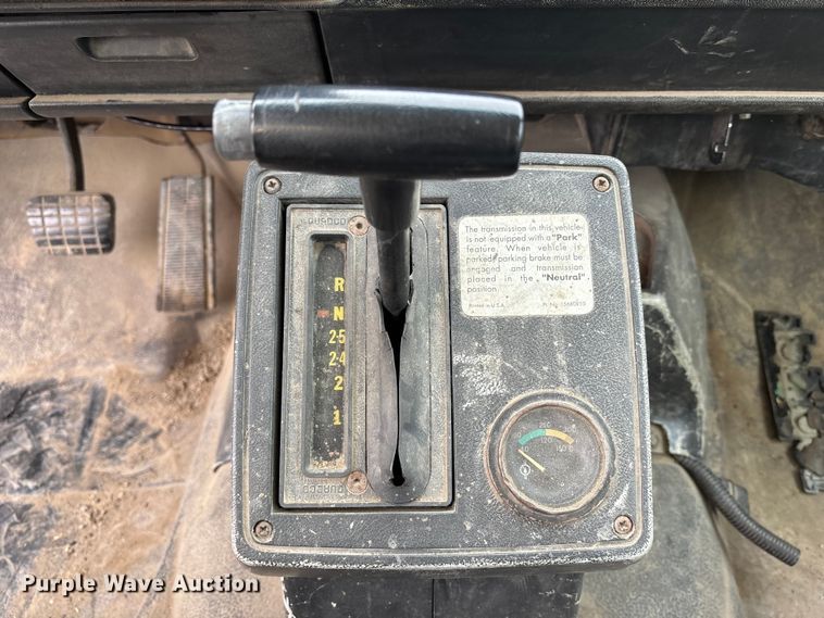 image for item ED5105 1993 GMC C7000 vacuum truck