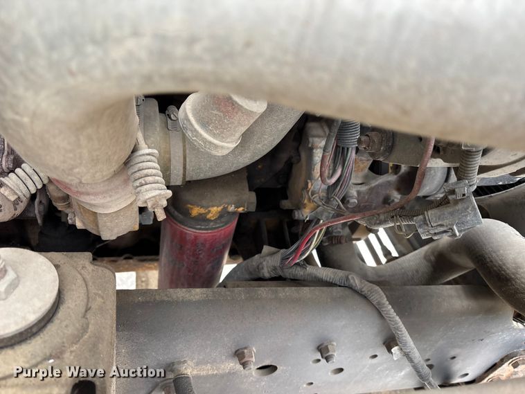 image for item ED5105 1993 GMC C7000 vacuum truck