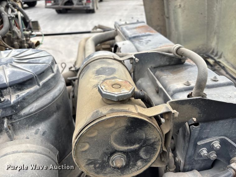 image for item ED5105 1993 GMC C7000 vacuum truck