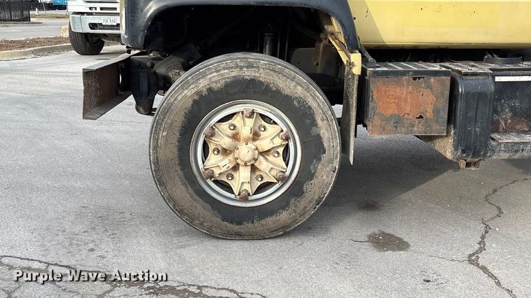 image for item ED5105 1993 GMC C7000 vacuum truck