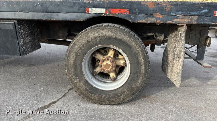 image for item ED5105 1993 GMC C7000 vacuum truck