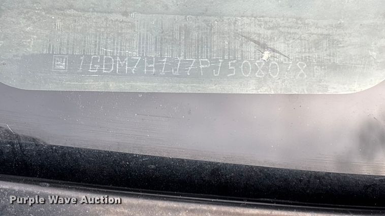 image for item ED5105 1993 GMC C7000 vacuum truck