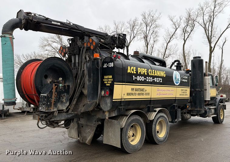 image for item ED5107 1999 Volvo WG sewer jetter truck